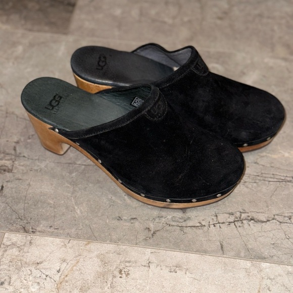 UGG Shoes - UGG Abbie Black Suede Wooden Clog Mules • Size 6
